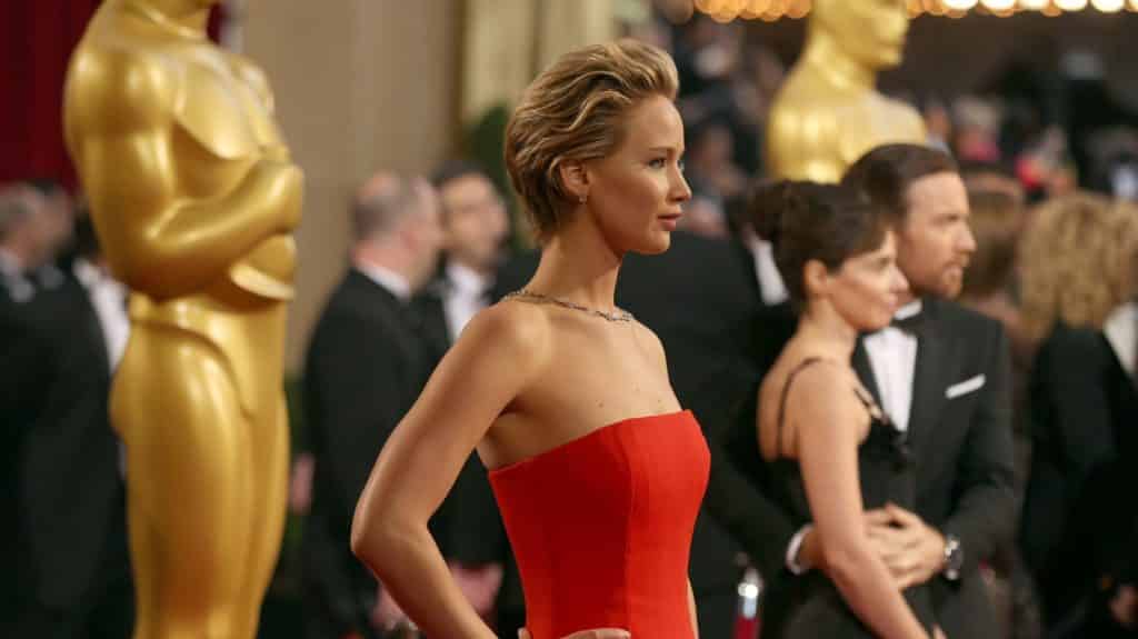 Jennifer Lawrence Nasıl Büyük Bir Yıldız Oldu? - Sinema Hanedanı