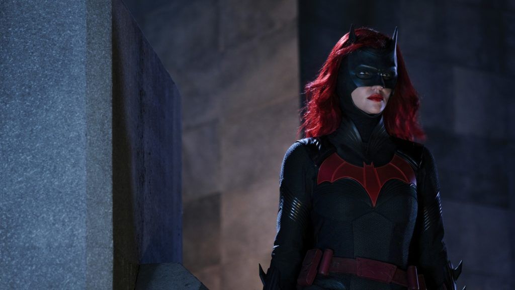 Stephanie Beatriz, Batwoman Rolüyle İlgilendiğini Söyledi - Sinema Hanedanı